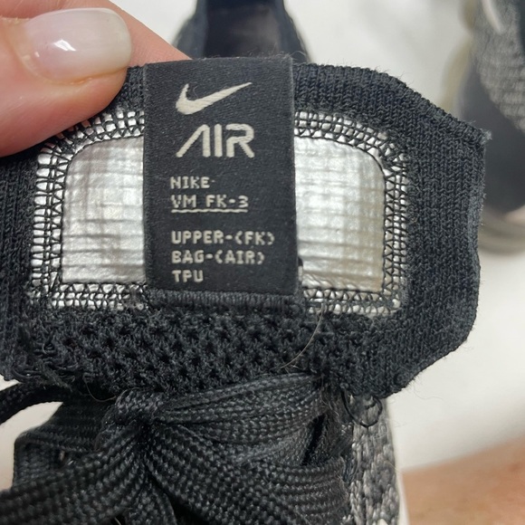 Nike Black and White Fly Knit Vapor 3 Shoes 9.5 - Picture 5 of 6